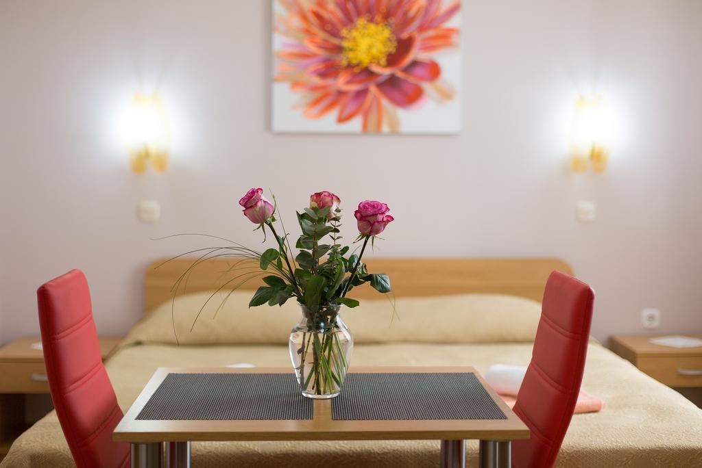 Nadija Studio Apartmani Krk Town Exteriör bild