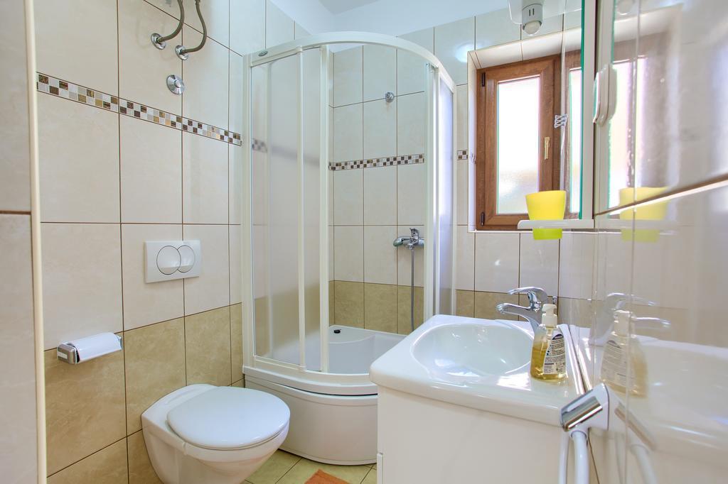 Nadija Studio Apartmani Krk Town Exteriör bild