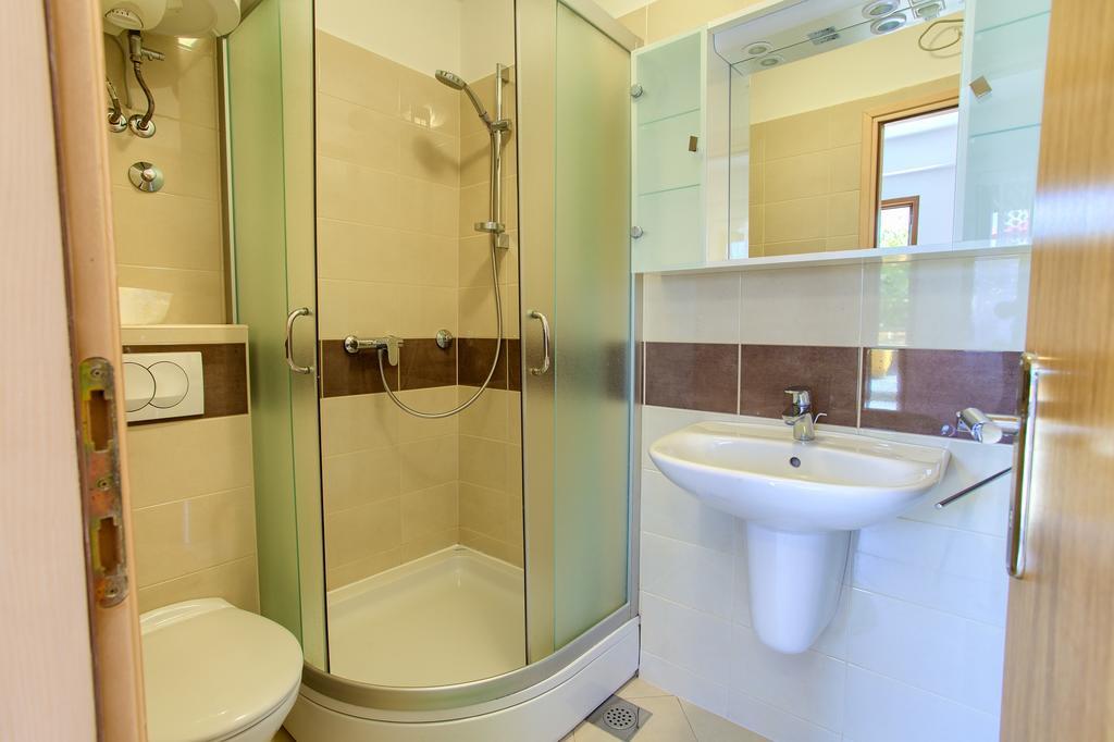 Nadija Studio Apartmani Krk Town Exteriör bild