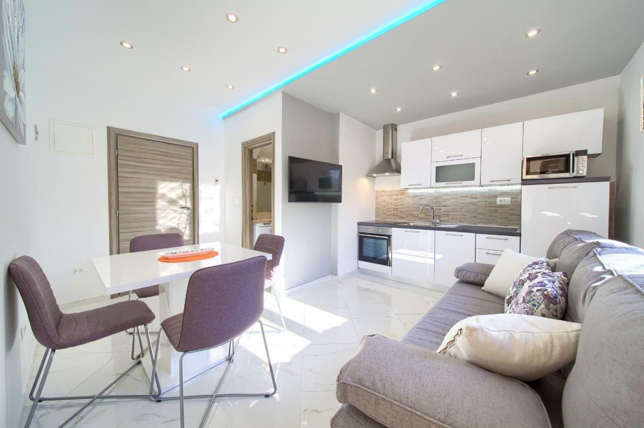 Nadija Studio Apartmani Krk Town Exteriör bild