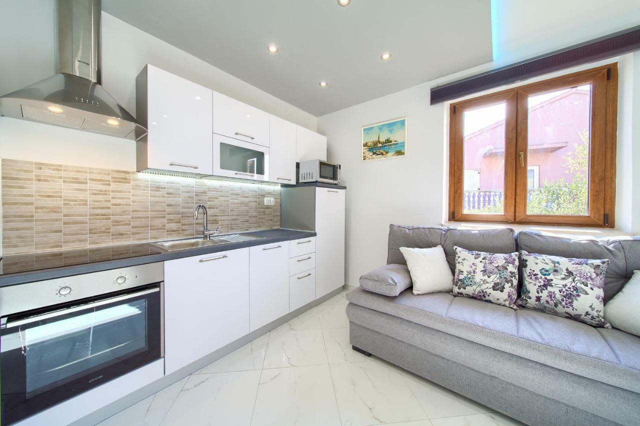 Nadija Studio Apartmani Krk Town Exteriör bild