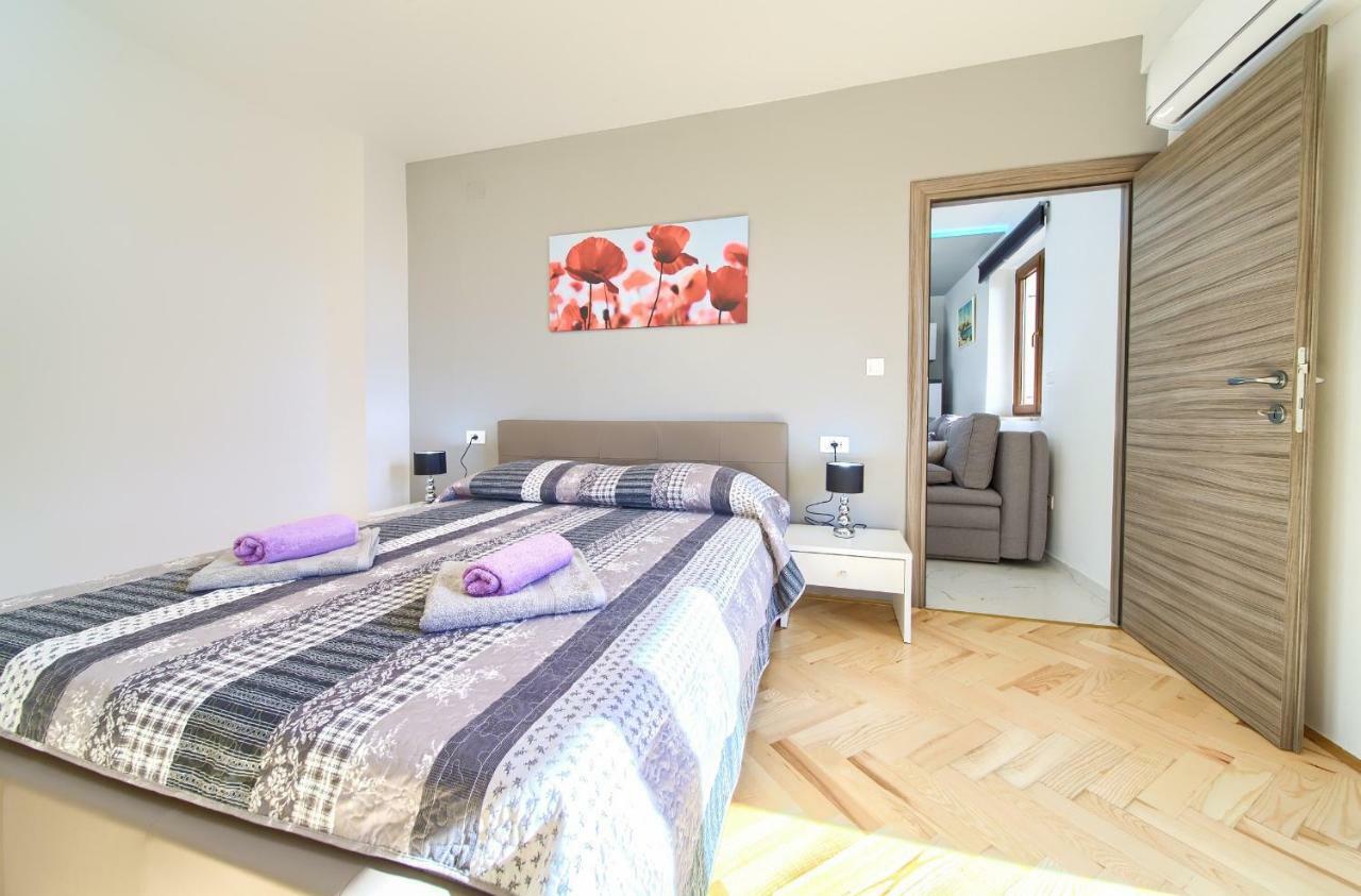 Nadija Studio Apartmani Krk Town Exteriör bild